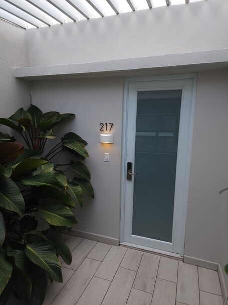 Tropica Beach Hotel - Image 7