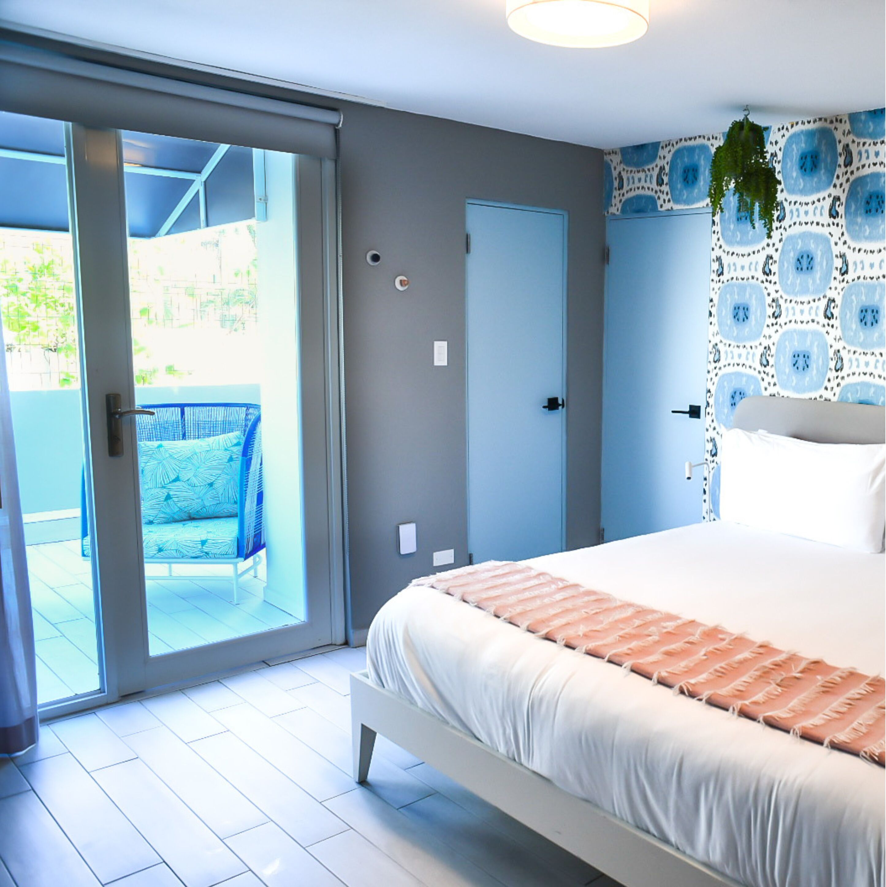 standard room, 1 king bed | 1 bedroom, premium bedding, pillow-top beds, individually decorated