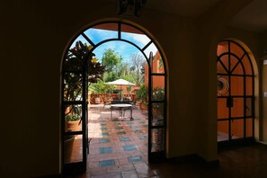 Interior entrance - Xacalli Hotel (San Miguel de Allende)