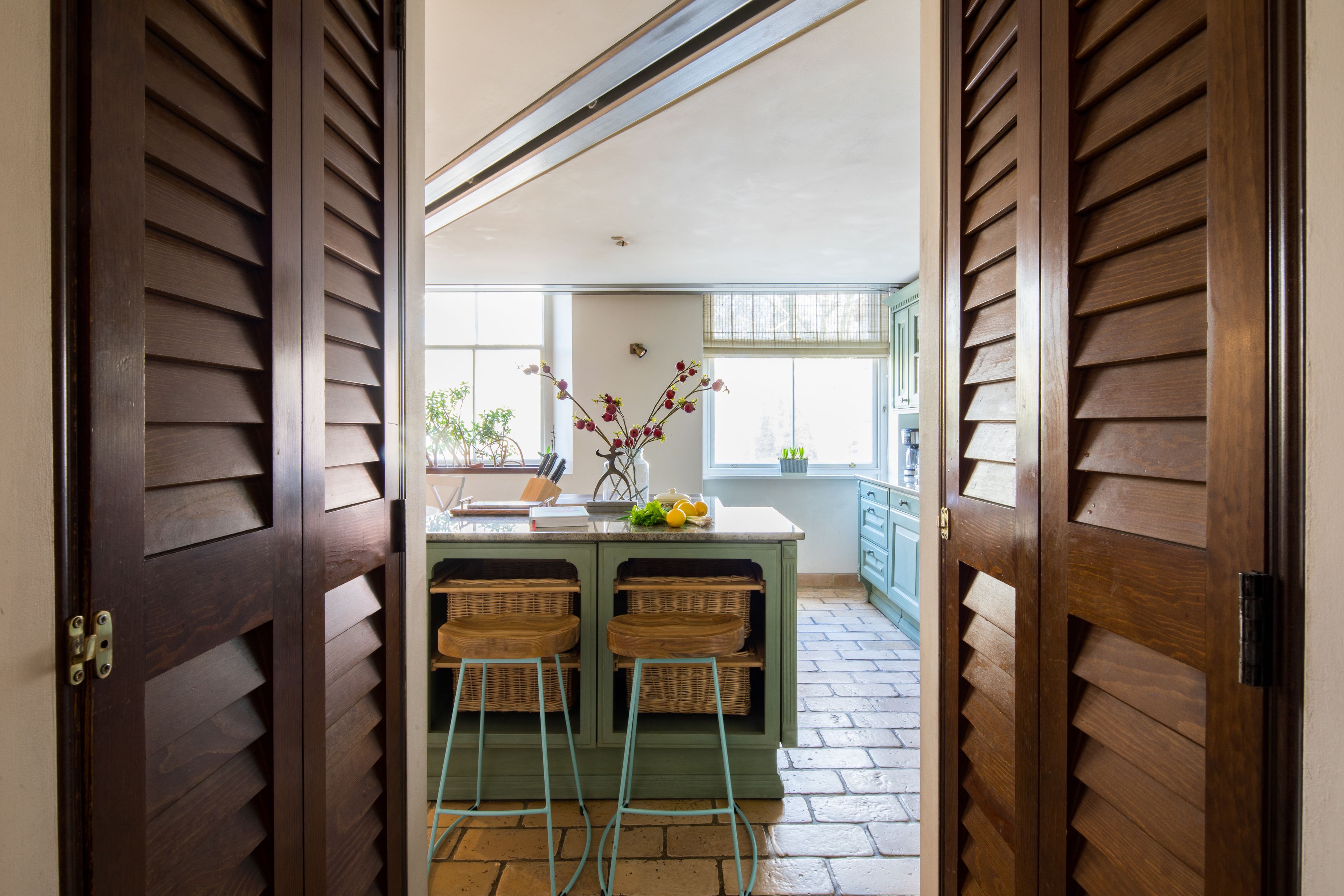 Apartamento, 3 quartos | Opções para refeição no quarto