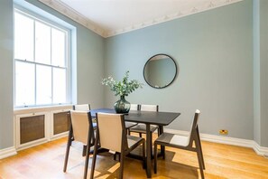 Apartment, 3 Bedrooms | In-room dining - Cleveland Square Mansions (London)