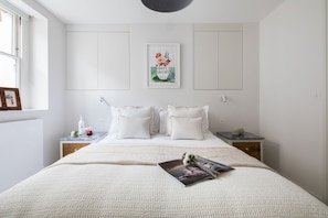 Apartment, 2 Bedrooms | 2 bedrooms, iron/ironing board, free WiFi - Iverna Gardens by Lime Street (London)