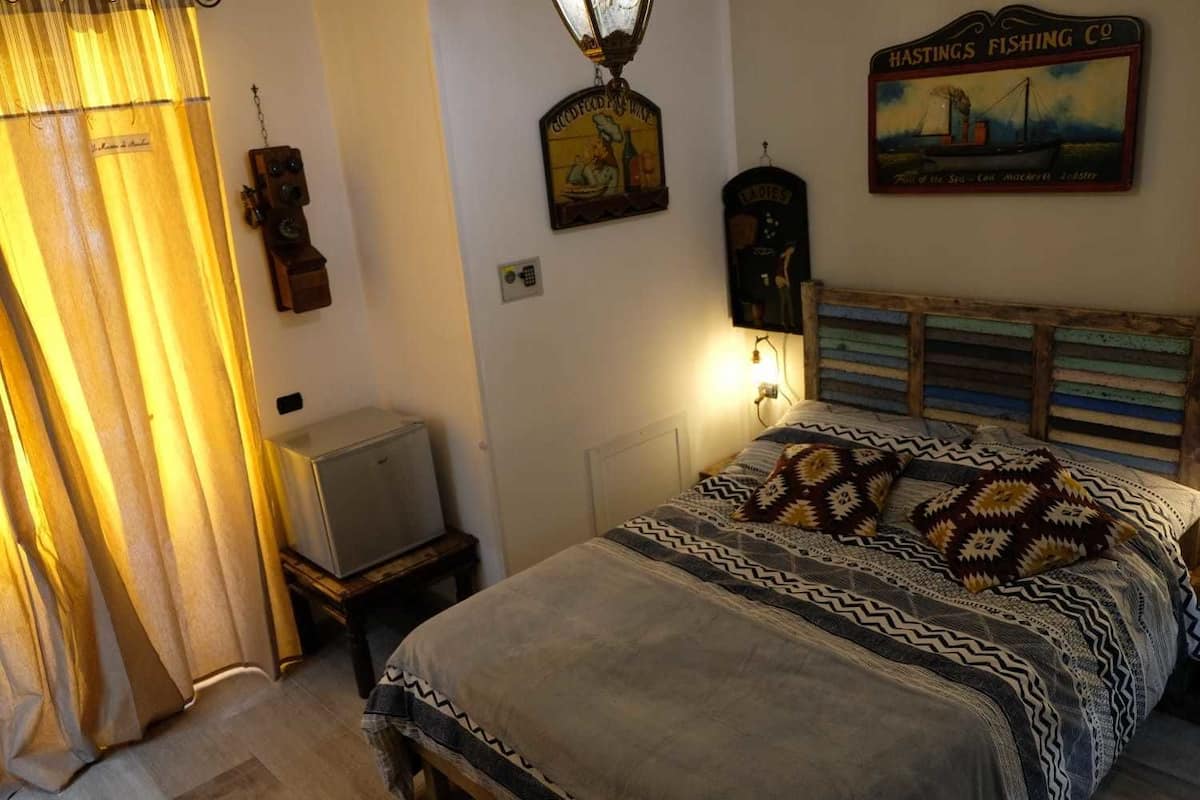 Double Room, 1 Queen Bed, Balcony (Camera 2)