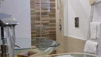 Double Room, 1 Queen Bed, Balcony (Camera 2) | Bathroom | Shower, free toiletries, hair dryer, towels