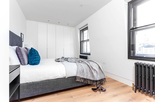 Penthouse, 3 Bedrooms | 3 bedrooms, soundproofing, iron/ironing board, free WiFi - Greek Street Penthouse (London)