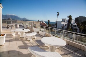 Habitación doble, vista al mar | Balcón