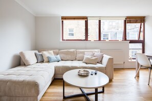 Rumah, 2 kamar tidur | Area keluarga | TV layar datar