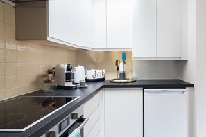 Rumah, 2 kamar tidur | Dapur pribadi | Lemari es, microwave, oven, dan kompor