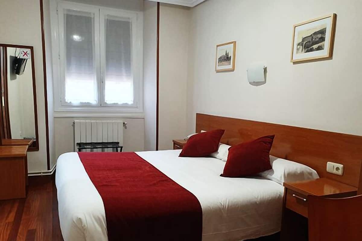Habitacion doble interior | Caja de seguridad en la habitación, wifi gratis y ropa de cama