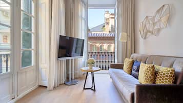 1 bedroom, premium bedding, down comforters, in-room safe