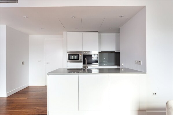 อพาร์ทเมนท์, หลายเตียง | ครัวส่วนตัว | ตู้เย็น, ไมโครเวฟ, เตาอบ, เตาประกอบอาหาร