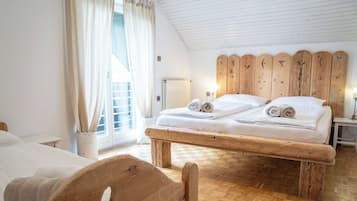 Apartment, 2 Bedrooms, Balcony, Mountain View | Cots/infant beds, free WiFi, bed sheets