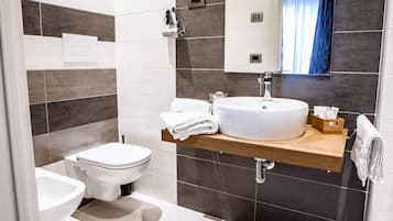 Camera doppia, bagno privato (Riga) | Minibar (con alcuni snack e alcune bevande gratis)