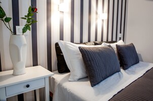 Artículos del minibar gratis y caja de seguridad en la habitación 