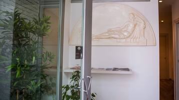 Mặt tiền nơi lưu trú