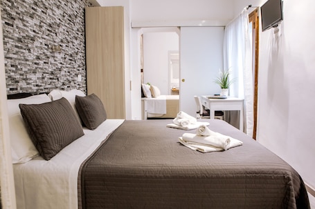 1 habitación y artículos del minibar gratis