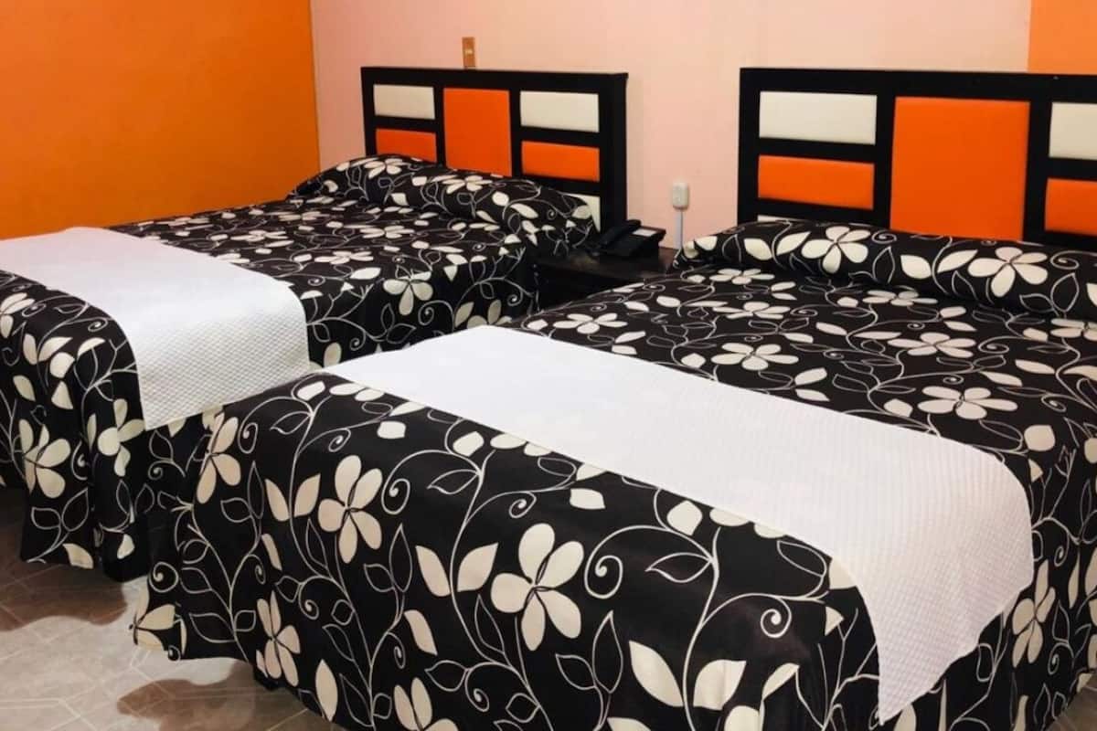 quadruple room, 2 double beds | iron/ironing board, free wifi