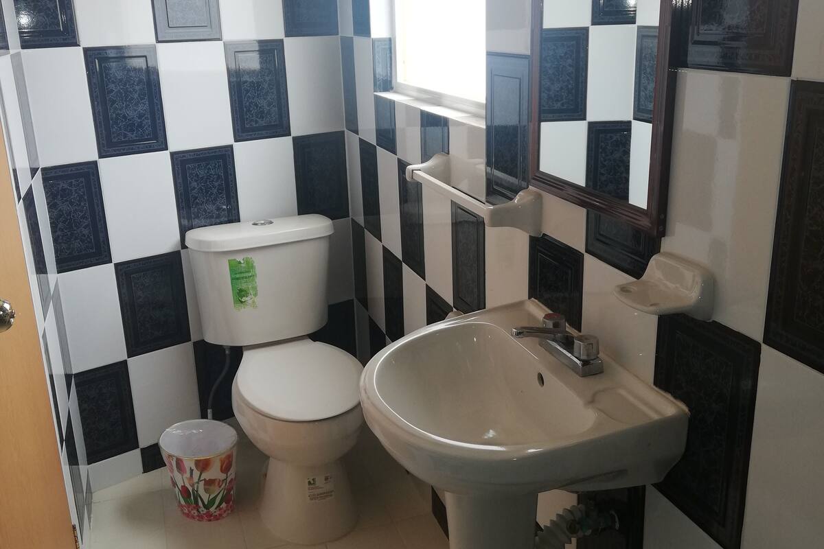 shower, towels, soap, shampoo