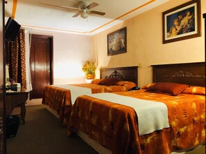 Family Room | Iron/ironing board, free WiFi - Hotel Villa De Las Flores (Zacatlán)