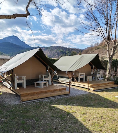 Fachada de la propiedad. Camping les Lavandes