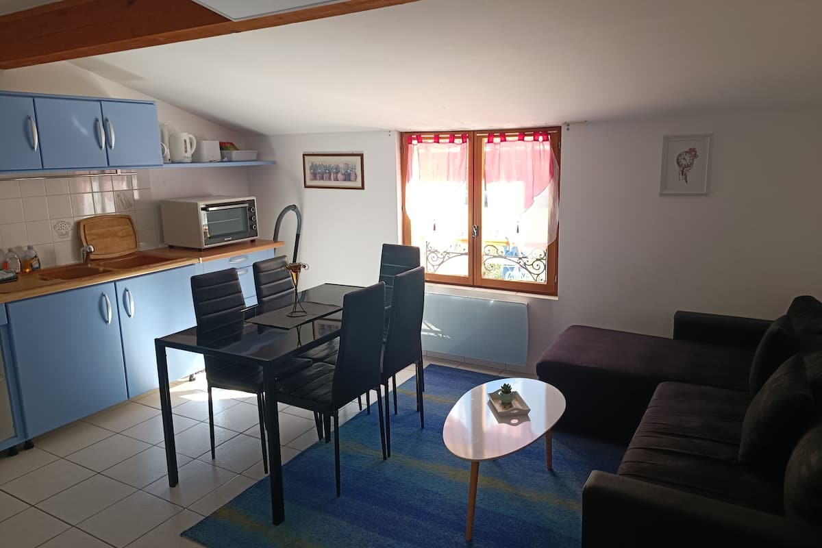 Appartement | Woonruimte | Een tafeltennistafel