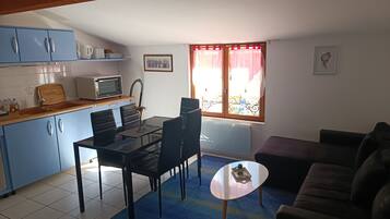 Apartment | Living area | Ping pong