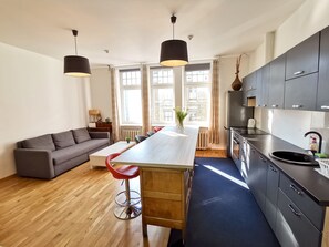 Comfort-Apartment, Stadtblick | Wohnbereich