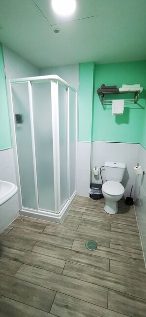 Double Room | Bathroom