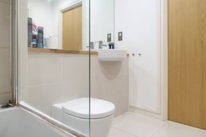 Double Room, Shared Bathroom | Bathroom