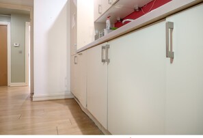 Double Room, Shared Bathroom | Shared kitchen
