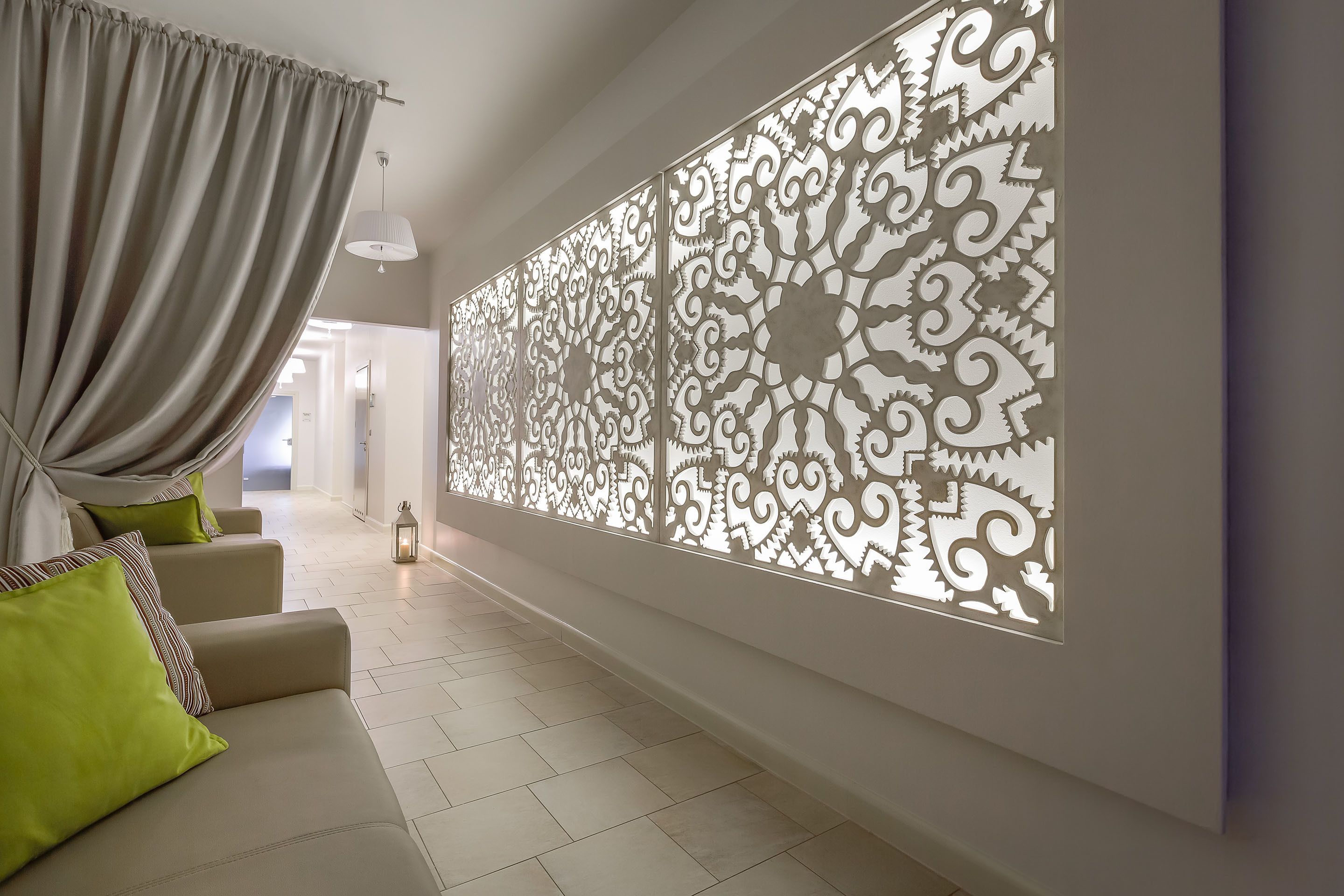 Sauna, hot tub, body treatments, aromatherapy, hot stone massages