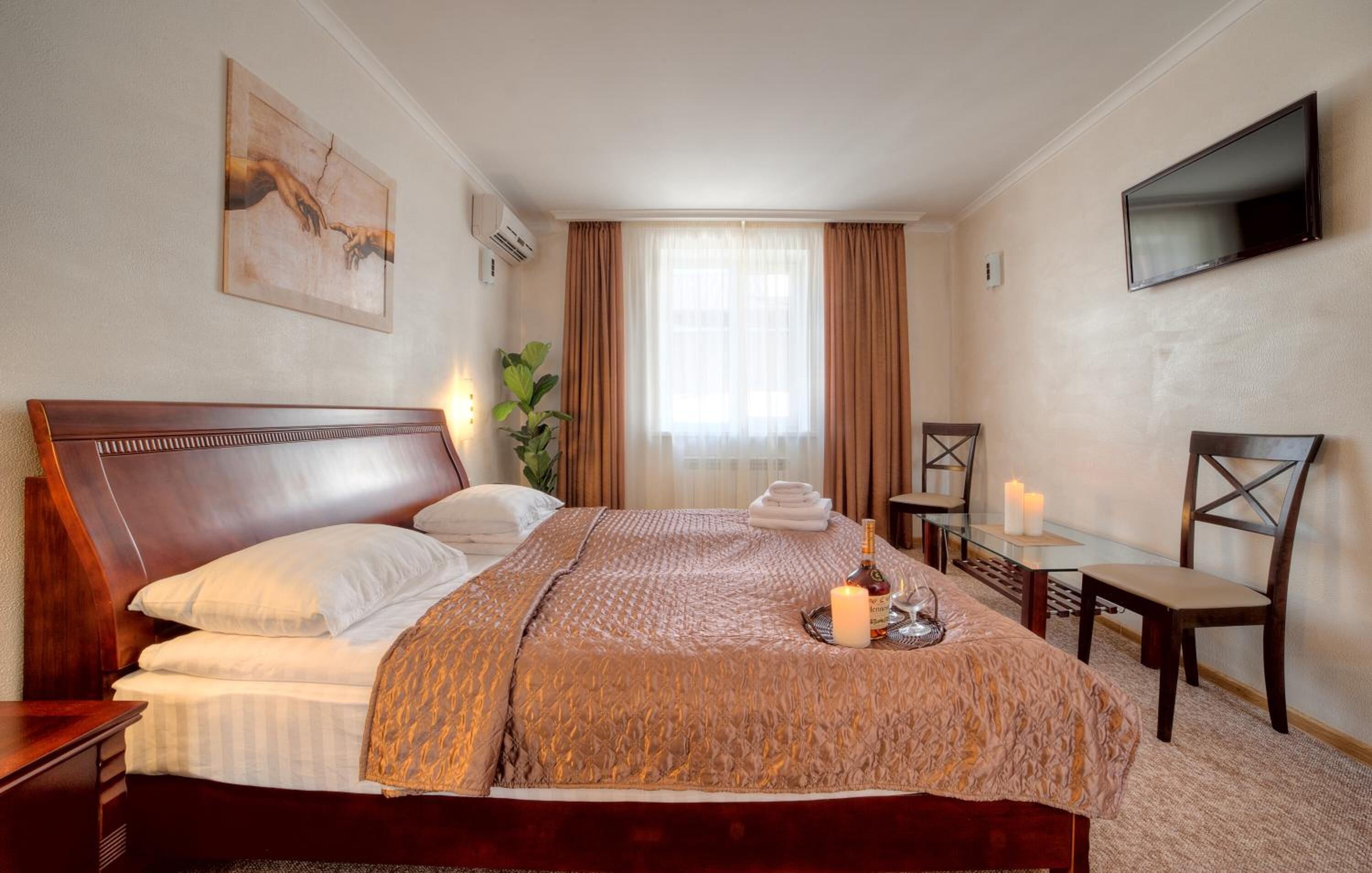 Premium bedding, in-room safe, desk, blackout curtains