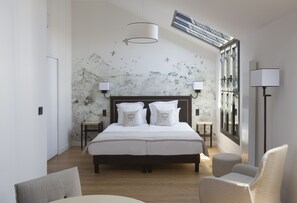 Deluxe Studio | In-room safe, blackout drapes, soundproofing, iron/ironing board - Hôtel Collège des Doctrinaires (Lectoure)