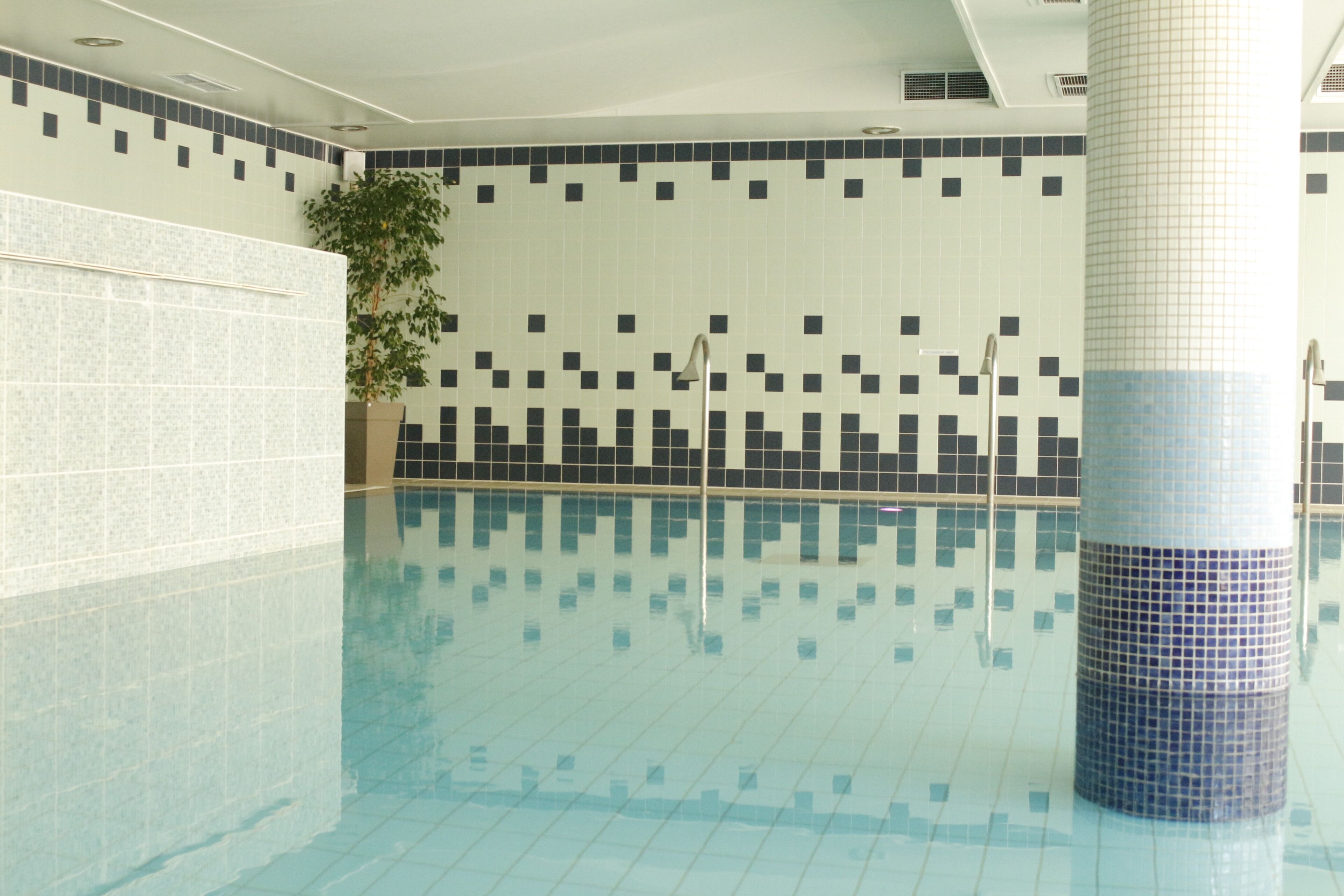 indoor pool, open 2:00 pm to 5:00 pm, pool loungers