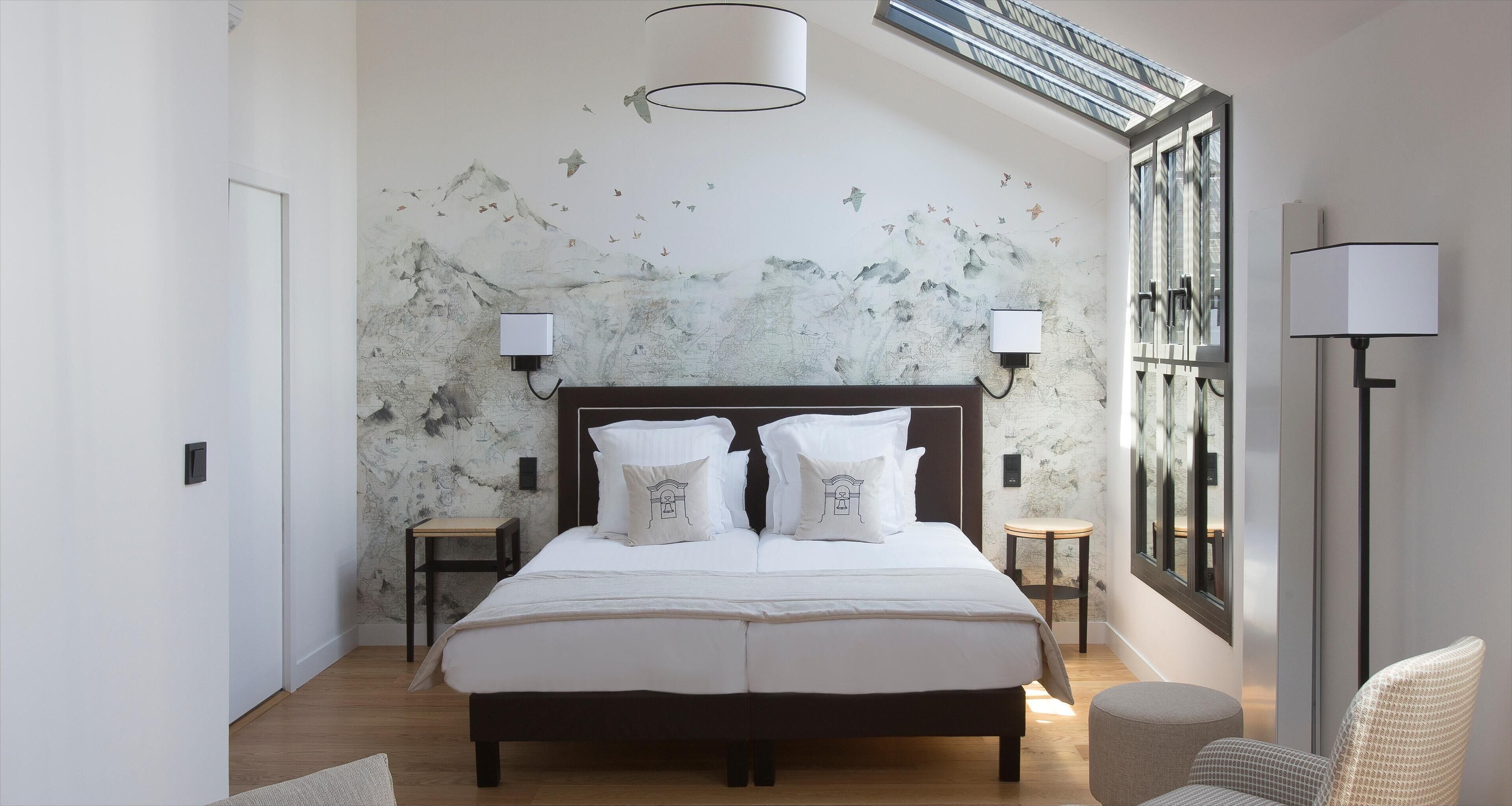 Deluxe Studio, 1 King Bed, Non Smoking, Kitchen (Twin bed on request) | In-room safe, blackout drapes, soundproofing, iron/ironing board