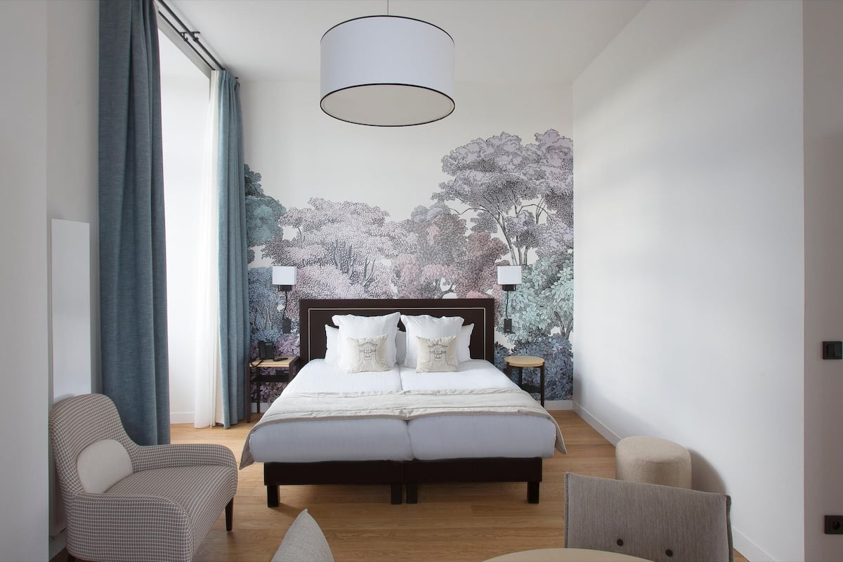 Suíte exclusiva, 1 cama King, para não fumantes (Twinbed on request;w/ Sofabed, View) | Cofres nos quartos, cortinas blackout, quartos à prova de som