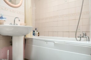 Doppelzimmer, 1 Doppelbett | Badezimmer