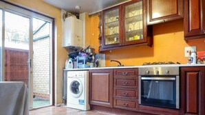 Unclassified image, 2 of 13, button - Brick Lane Deluxe Guest Room (London)