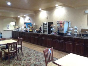 Free daily on-the-go breakfast - Scottish Inns (Cresson)