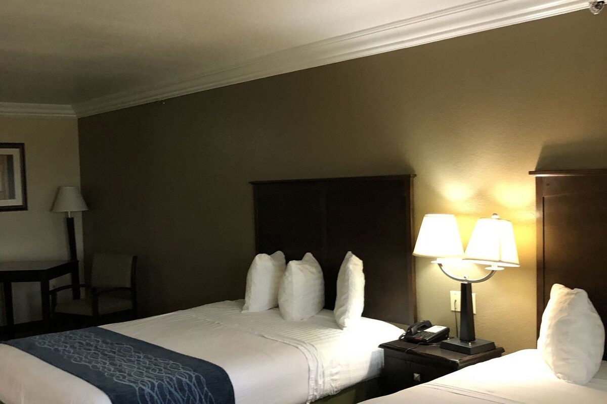 In-room safe, desk, laptop workspace, blackout drapes