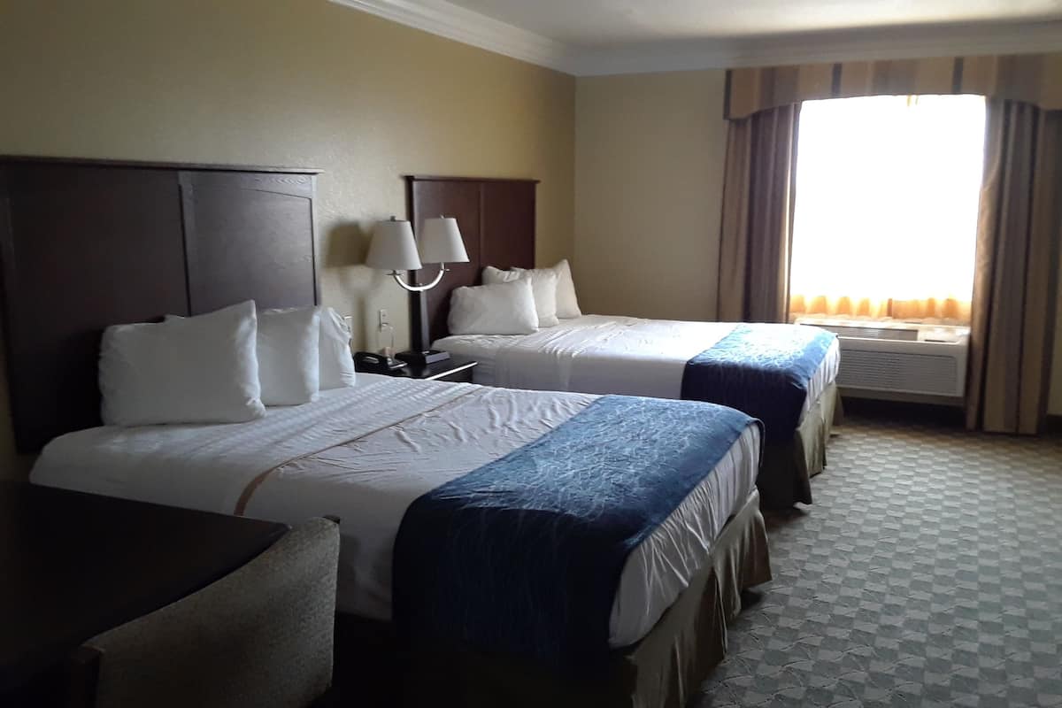 In-room safe, desk, laptop workspace, blackout drapes