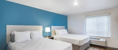 1 bedroom, premium bedding, pillow-top beds, desk