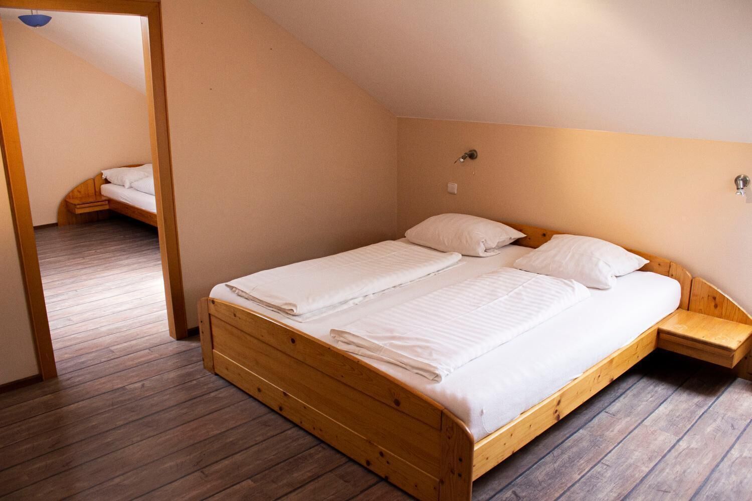 Bureau, espace de travail pour ordinateurs portables
