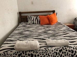 Iron/ironing board, free WiFi - Posada Miss Claris (San Andrés)