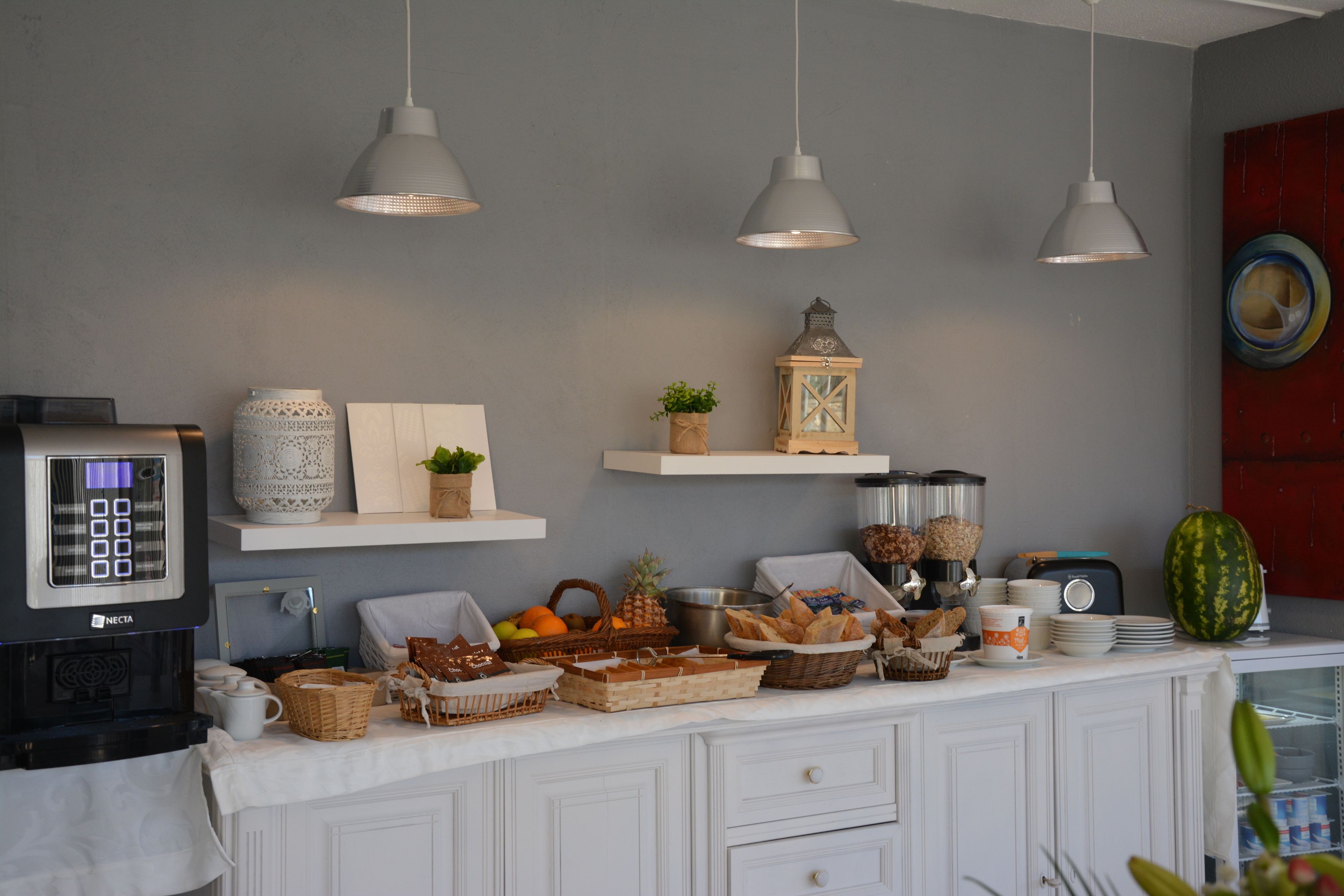 Petit déjeuner buffet (10.50 EUR par personne)