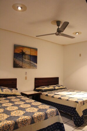 Classic Quadruple Room | Iron/ironing board, free WiFi, bed sheets