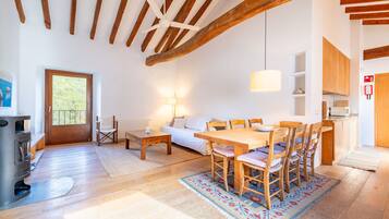 Appartement Familial, 2 chambres, vue montagne | Salle à manger
