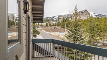 House | Balcony