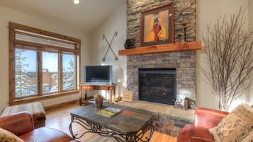 Flat-screen TV, fireplace