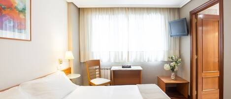 客房 | 办公桌、婴儿床、折叠床/加床(额外收费)、免费 WiFi